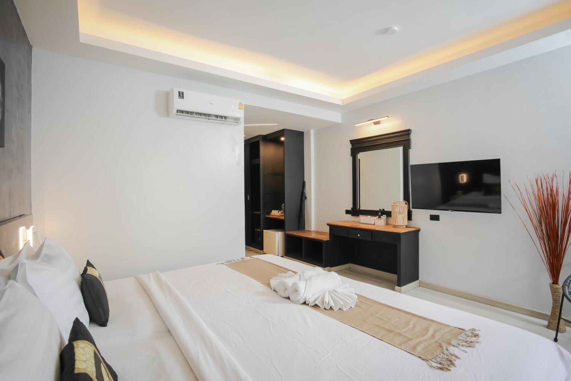 Etk Patong Resort Buitenkant foto