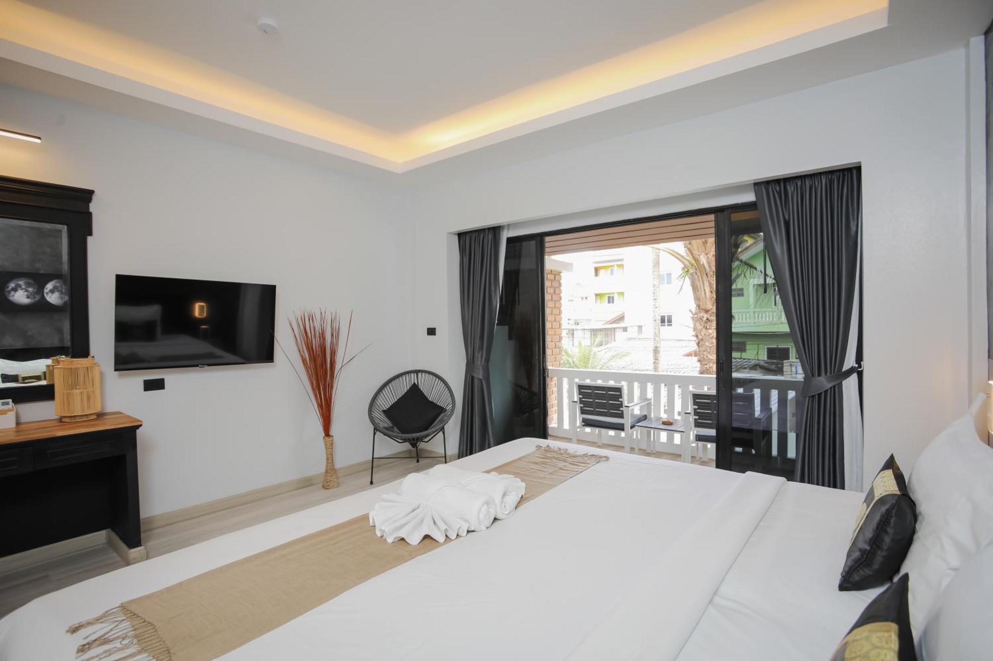 Etk Patong Resort Buitenkant foto