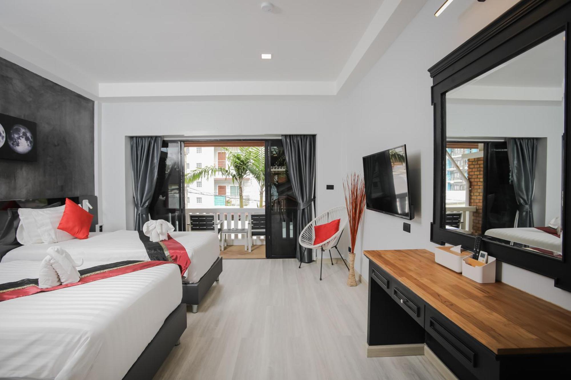 Etk Patong Resort Buitenkant foto