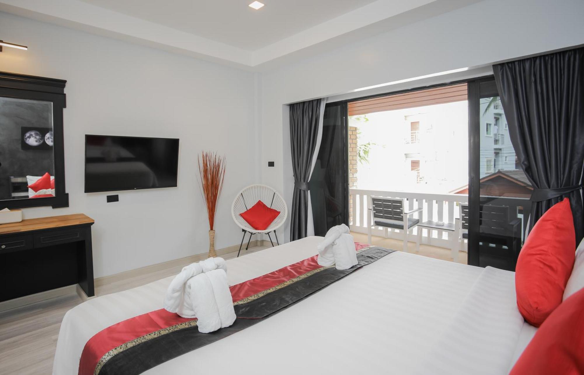Etk Patong Resort Buitenkant foto