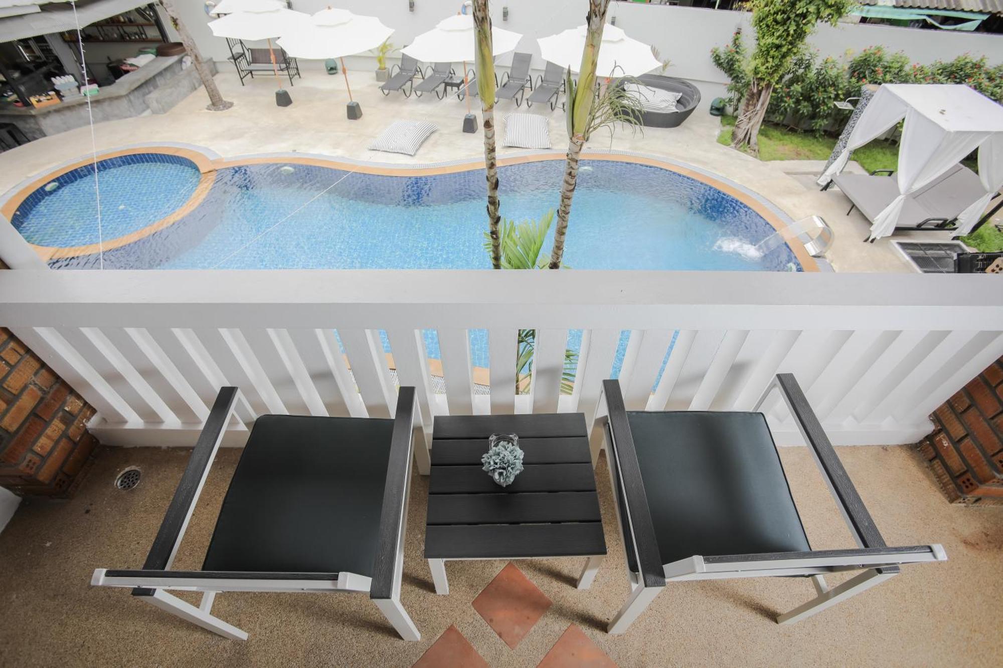Etk Patong Resort Buitenkant foto