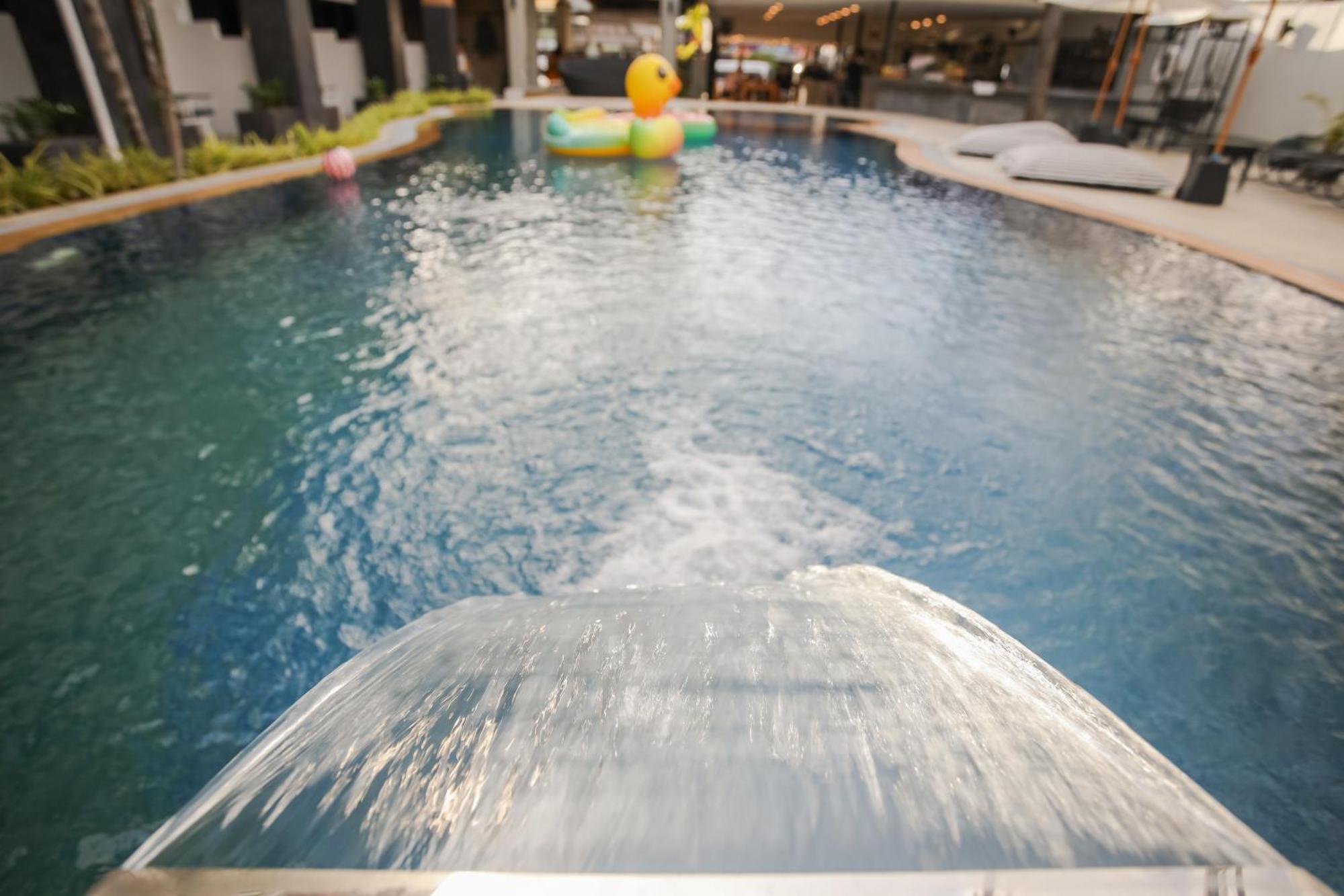 Etk Patong Resort Buitenkant foto