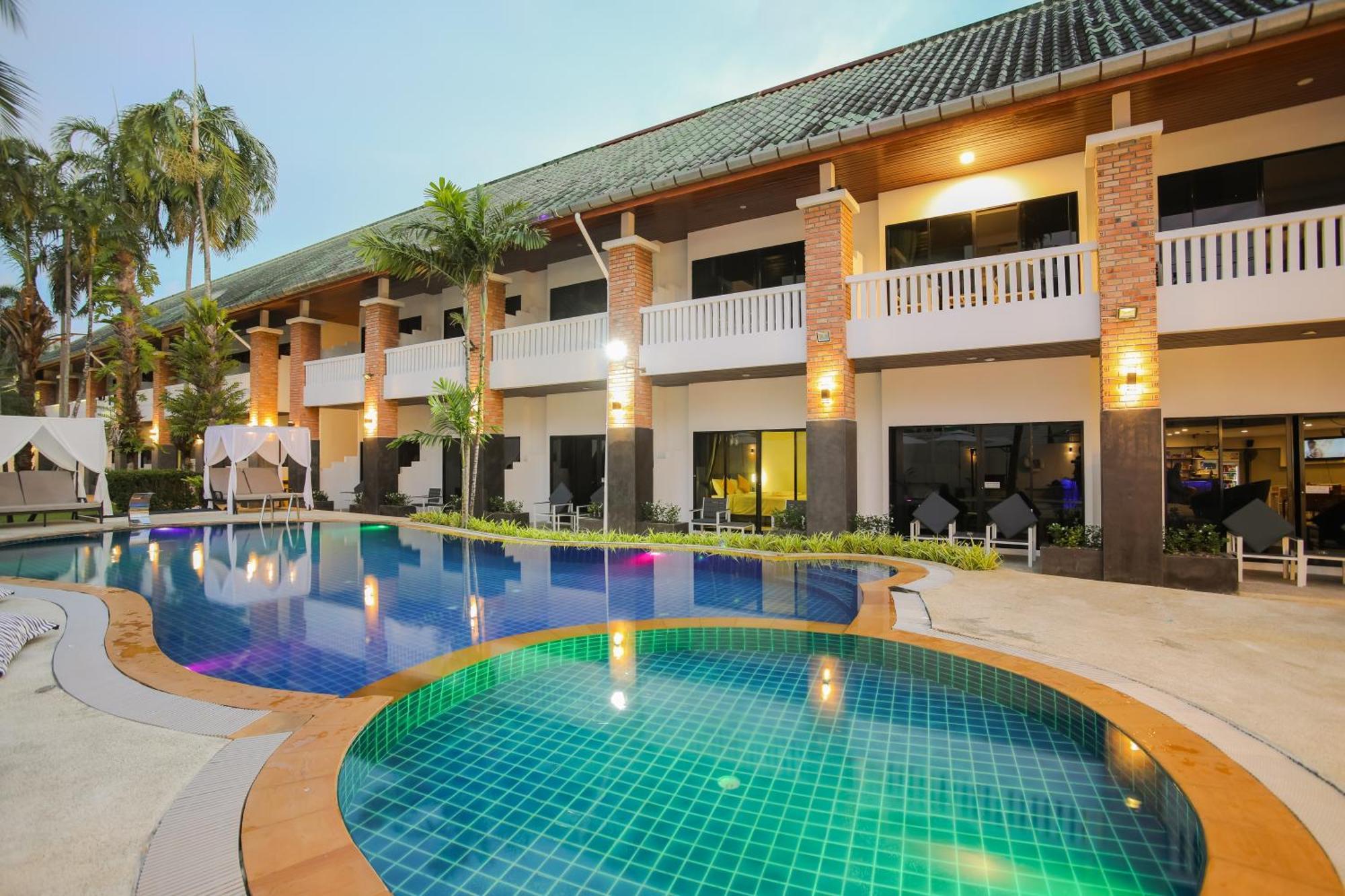 Etk Patong Resort Buitenkant foto